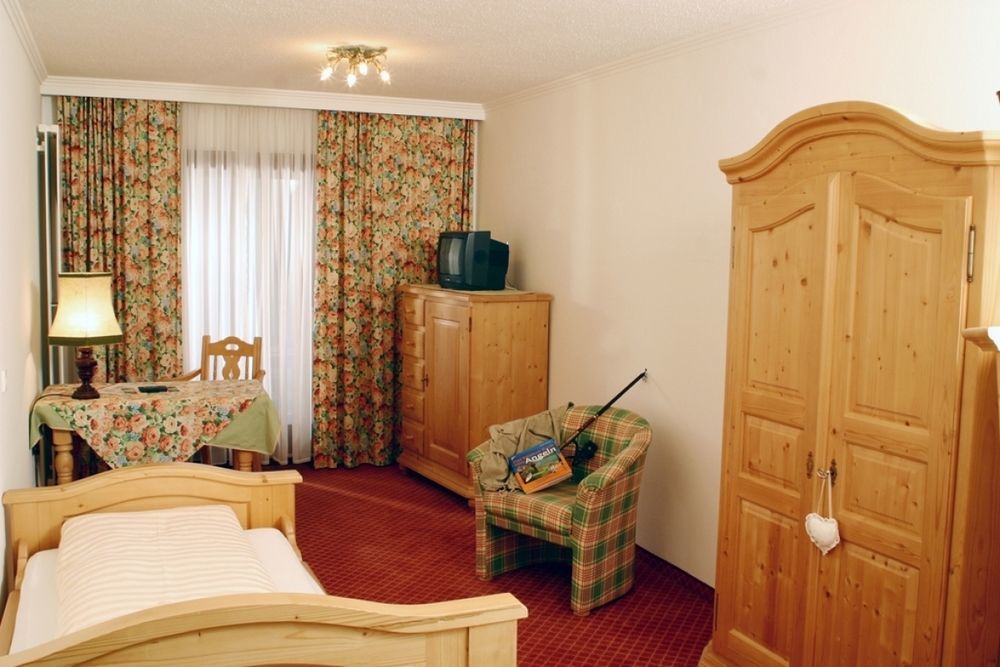 Hotel Kaerntnerhof Heiligenblut Extérieur photo